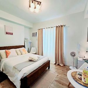 Deluxe Studio